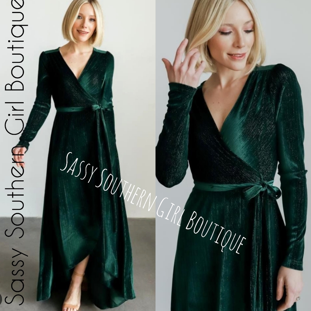 ⭐🆕 Emerald Green Velvet Ribbed Wrap Dress